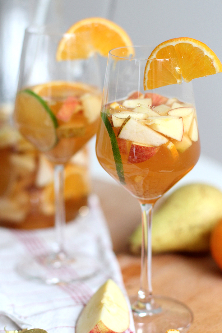 Drink Recipe: White Winter Sangria | The Daily Dose