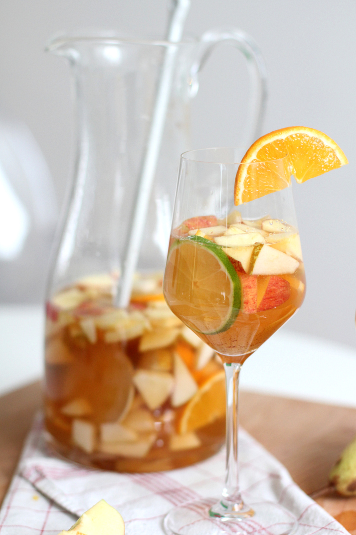 Drink Recipe: White Winter Sangria | The Daily Dose