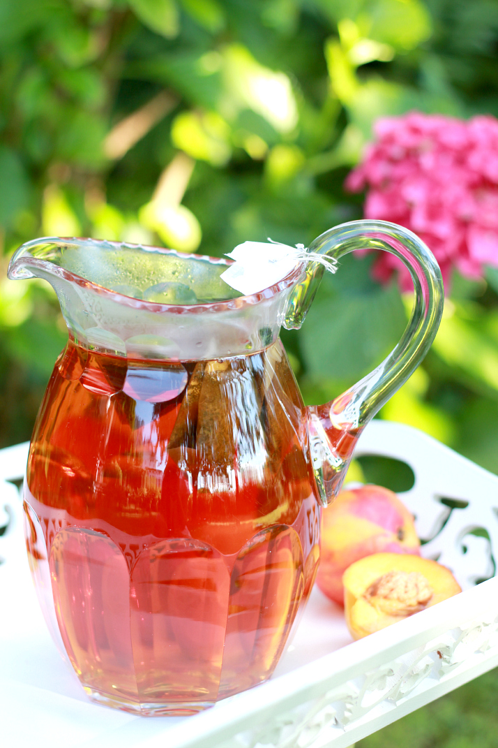 Spiked Homemade Ice Tea | The Daily Dose