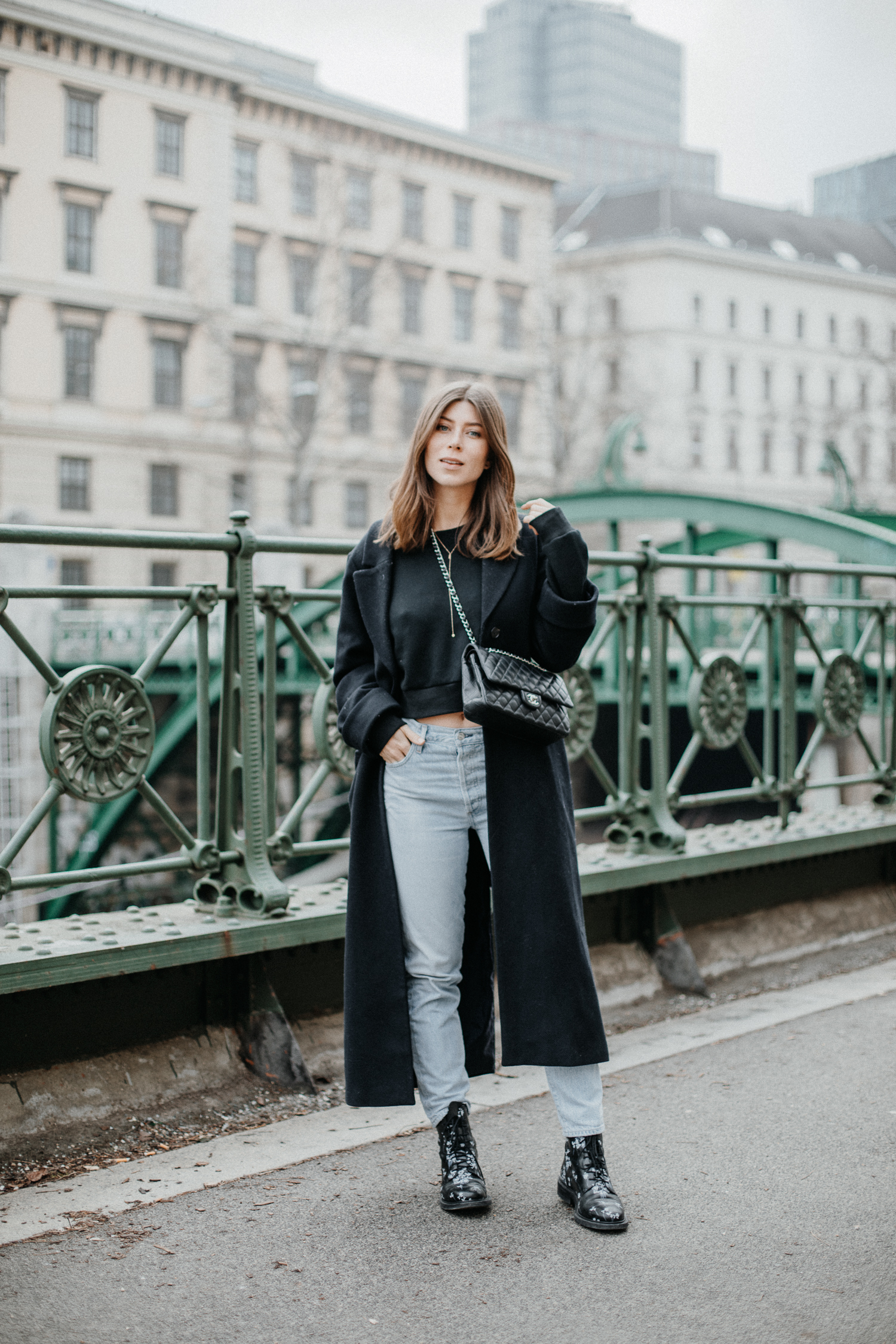 Editor's Pick: How to style a black Sweatshirt | Love Daily Dose