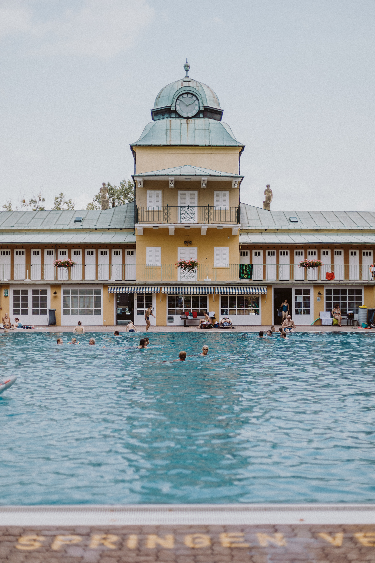 Editor's Pick: Thermalbad Vöslau - die schönsten Schwimmbäder in Wien | Love Daily Dose