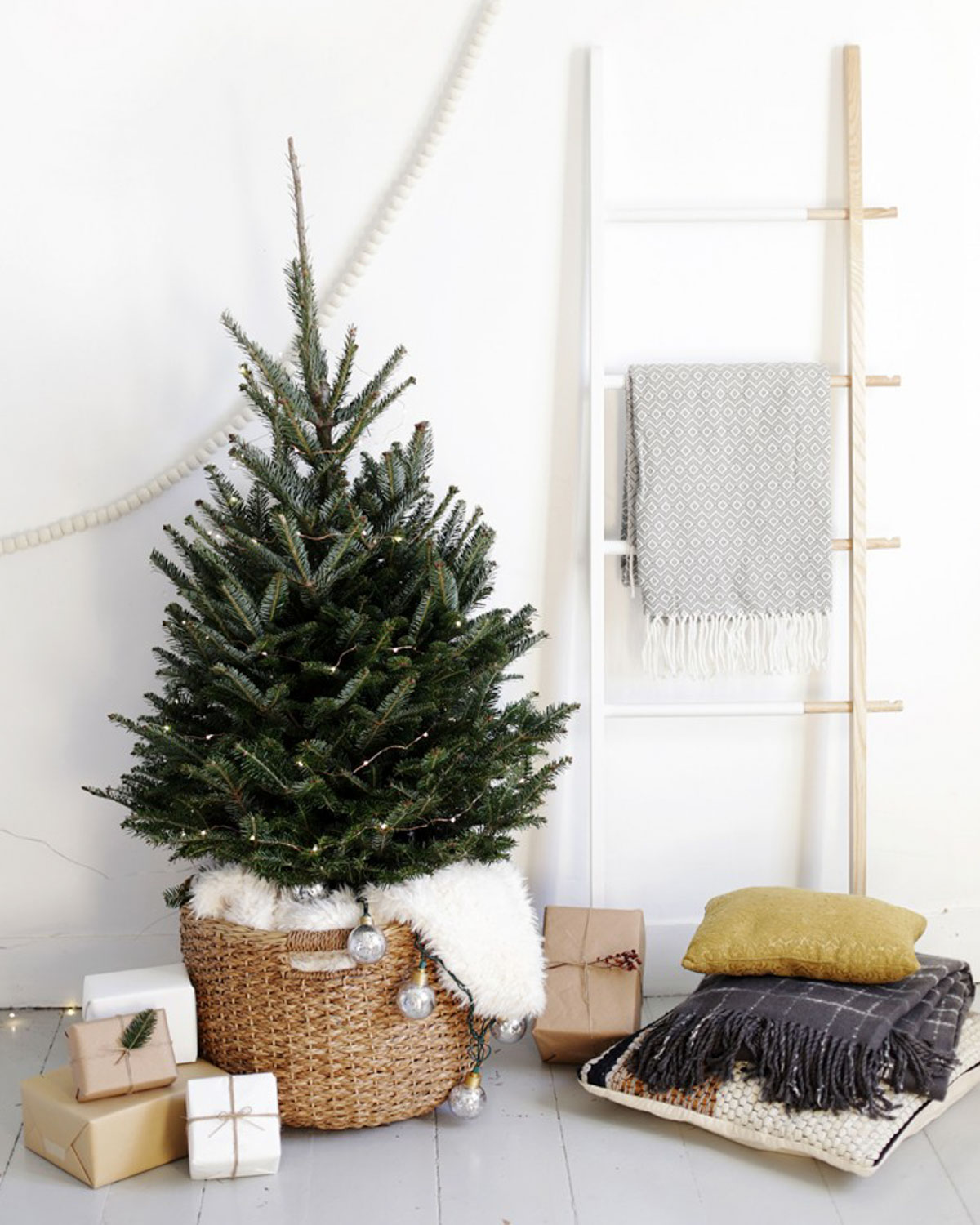 INSPIRE: Nordic Christmas - Minimal Christmas Decoration | Love Daily Dose