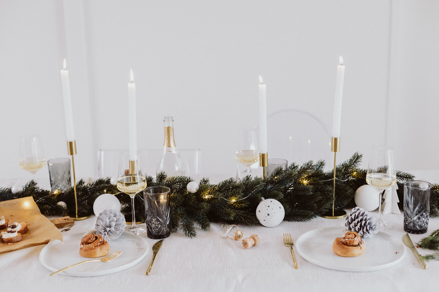 Nordic Christmas Table Setting - Love Daily Dose