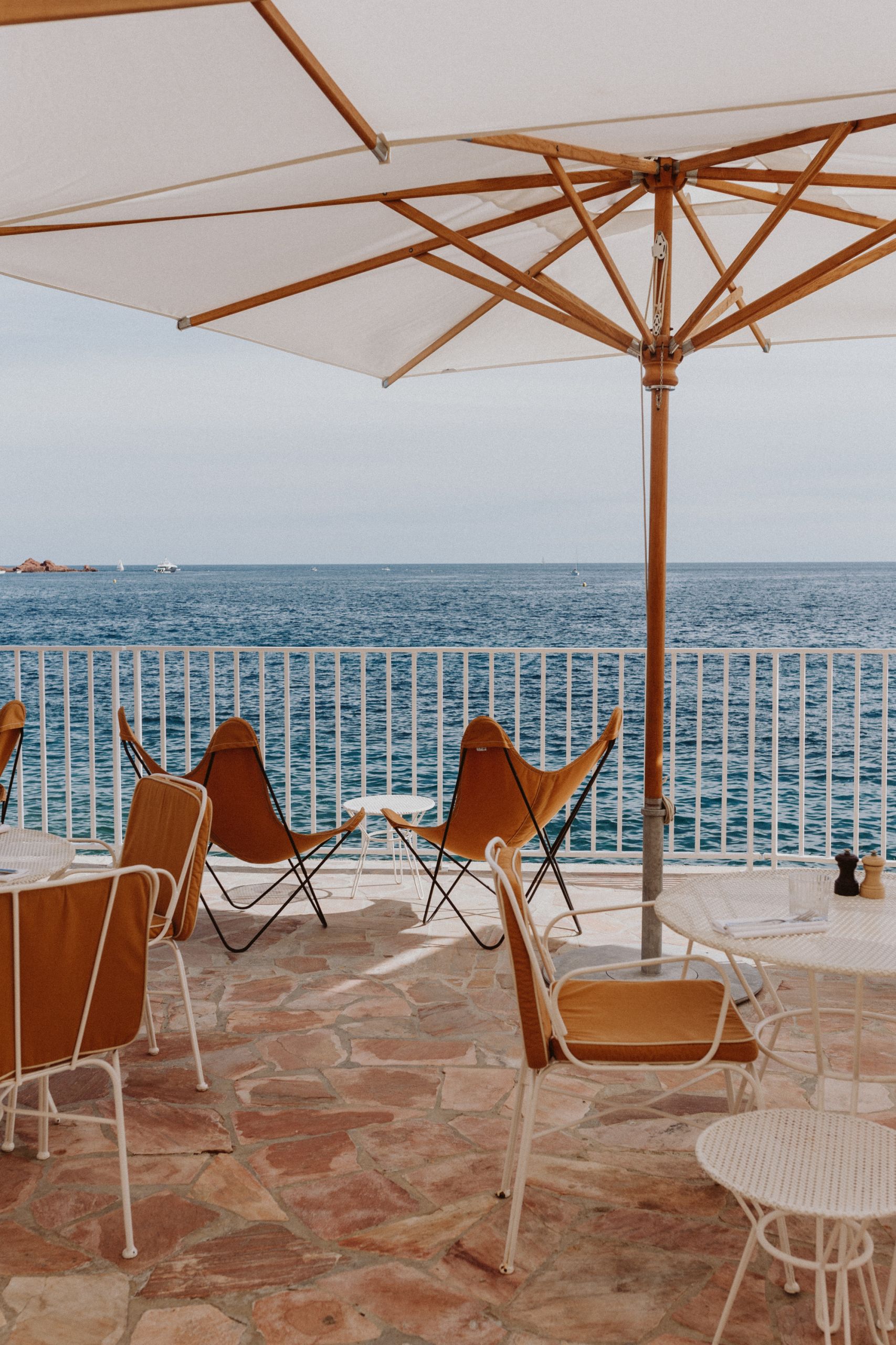 Travel Diary: Côte d'Azur Girls Trip / Hotel Review Les Roches Rouges - Love Daily Dose